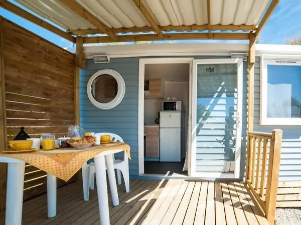 Camping Le Clos Du Rhone Saintes-Maries-de-la-Mer 0*,  France